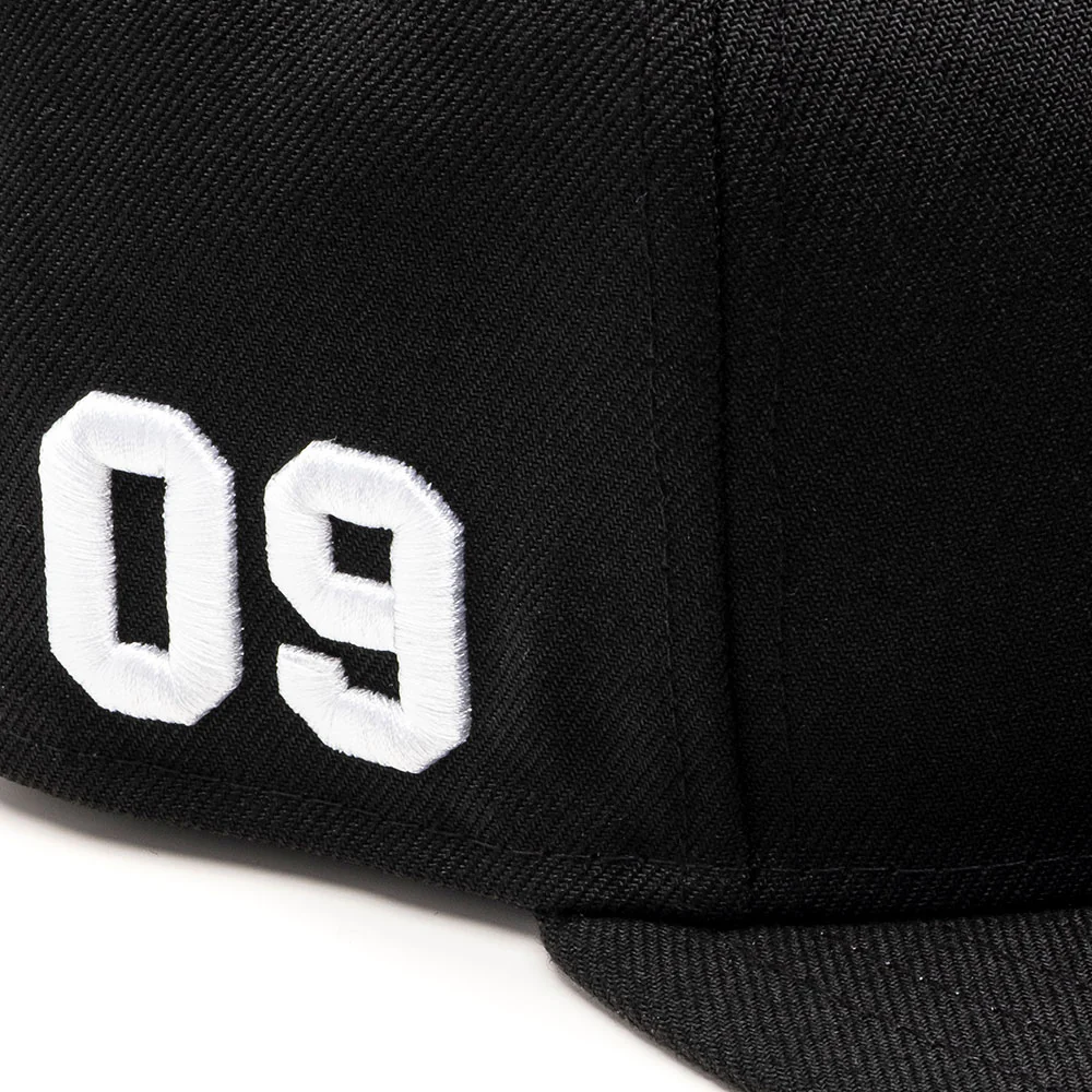 CAP106 - MSTR FITTED HAT / BLACK & WHITE - Image 5