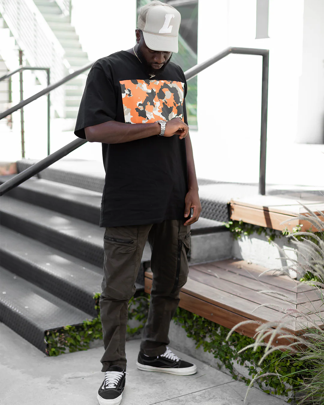 VO128SS - VOYAGER SILVER & BLACK WATCH - Image 4